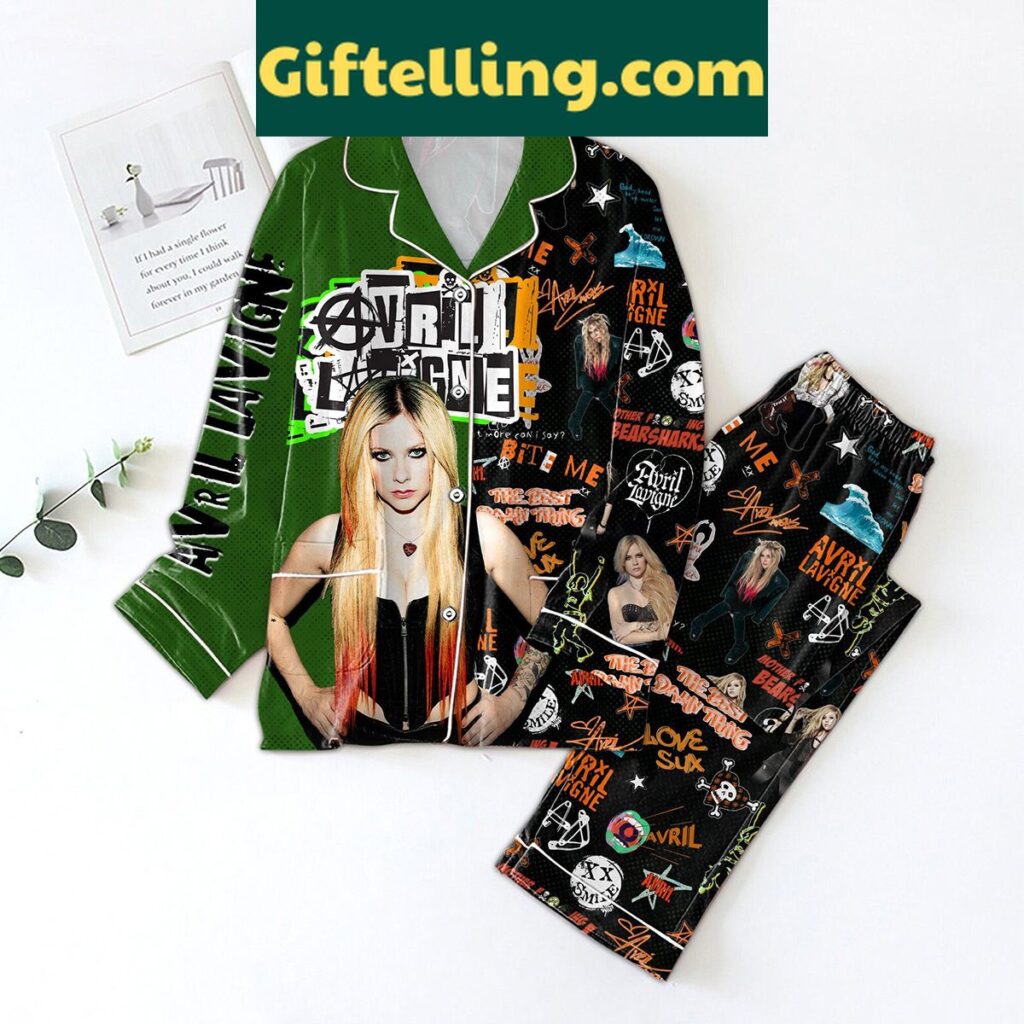 Avril Lavigne The Best Damn Thing Polyester Pajamas Set, black design