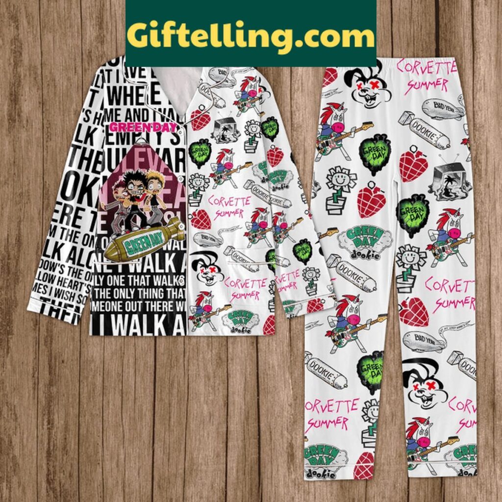Green Day Corvette Summer Polyester Pajamas Set for Men and Women