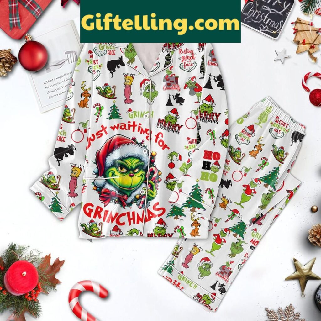 The Grinch Merry Grinchmas Mode Just Waiting For Christmas Polyester Pajamas Set