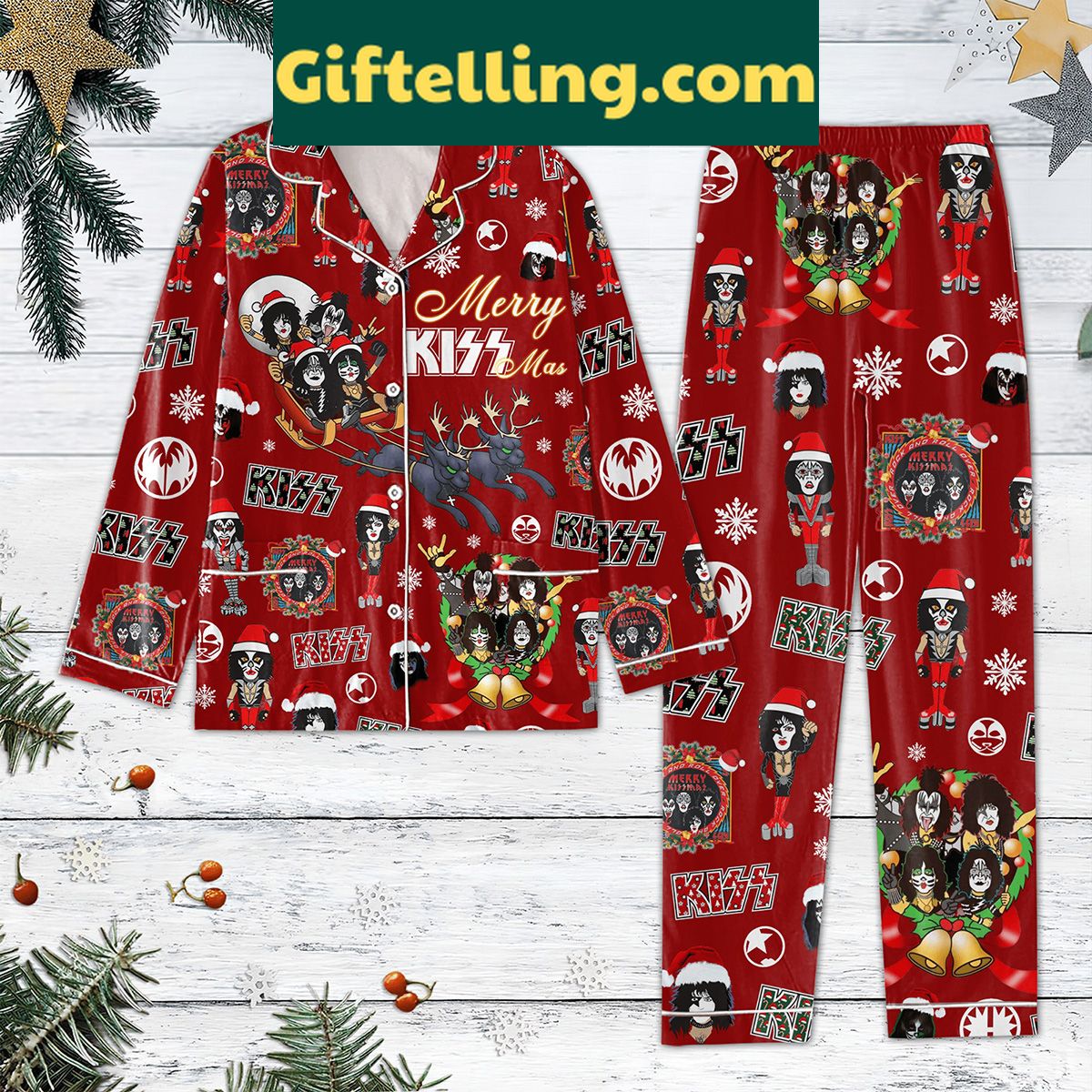 kiss-merry-christmas-pajamas-set-for-a-cozy-holiday-season-2 Kiss Merry Christmas Pajamas Set for women