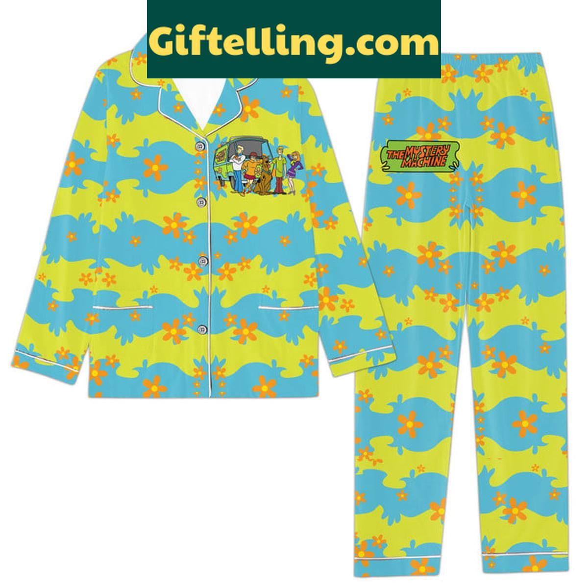 Scooby-Doo The Adventure Is In 2024 Christmas Polyester Pajamas Set Scooby-Doo 2024 Christmas Polyester Pajamas Set