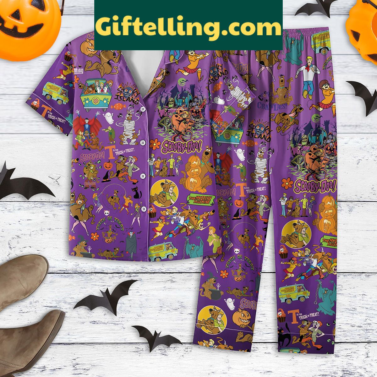scooby-doo-spooky-island-trick-or-treat-halloween-pajamas-set-for-kids-1 Scooby Doo Spooky Island Trick product image showing design and team colors